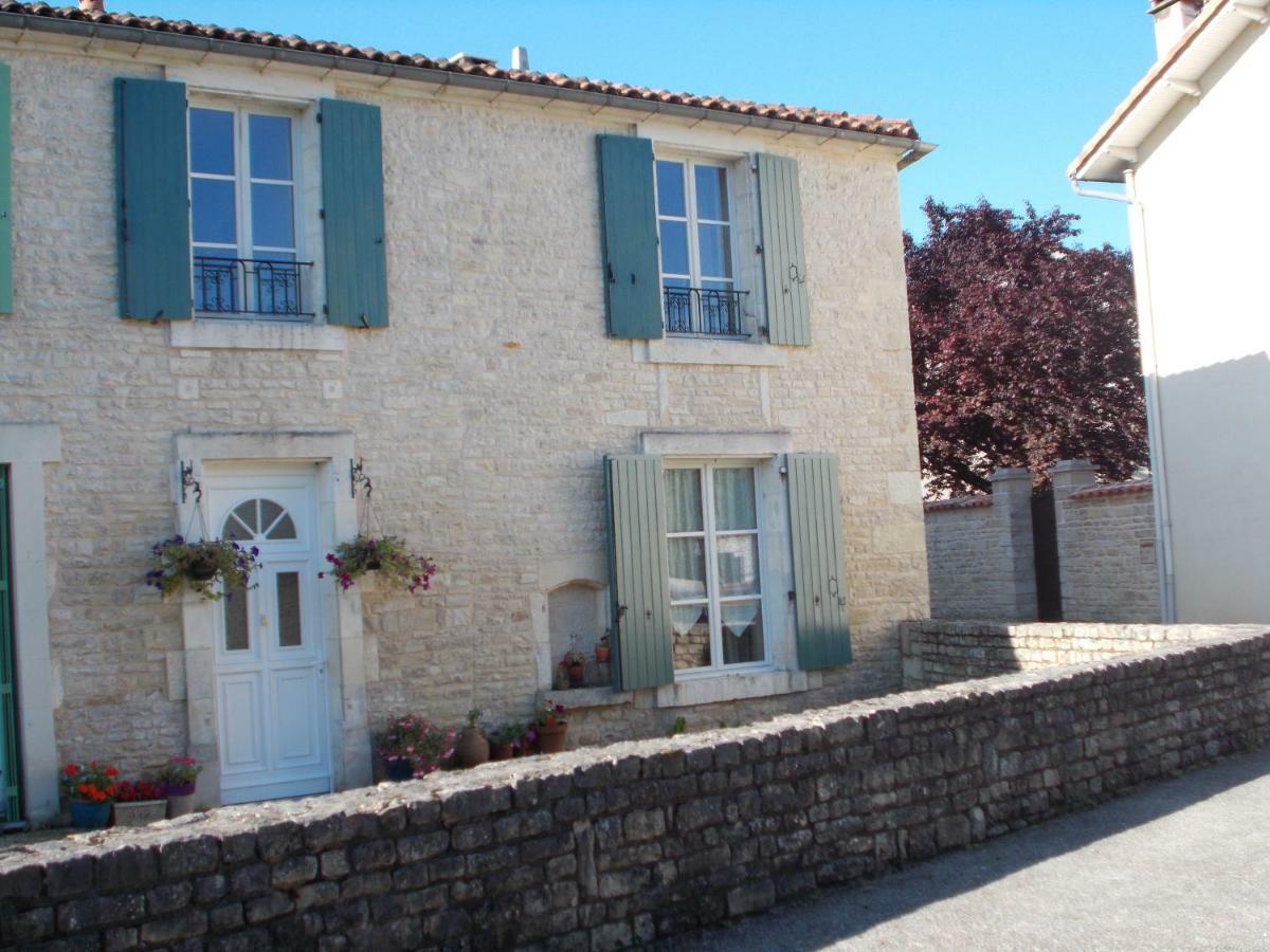 Le Petit Bijou Bed & Breakfast Saint-Fraigne Luaran gambar